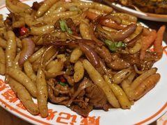 -威记烧嘢·南宁烧烤·超级生牛(绿地店)