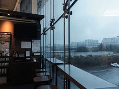 大堂-星巴克(江北机场店)