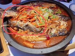 -鸣记脆皮烤鱼·海鲜烤鱼(三八广场店)