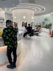 -PE SALON