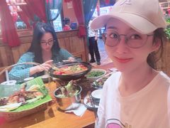 -老滇山寨•云南特色菜•地方菜•民族风情歌舞表演(金碧店)