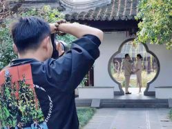 -雪中彩影婚纱摄影·微光艺术中心