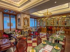 -秘密旅行Bonjour(黑金冠 江南西店)