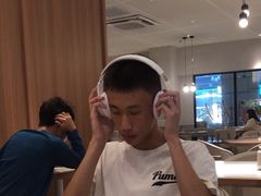 -必胜客(阿罗海店)