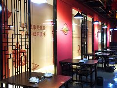 -虾弄弄海派小龙虾·牛羊蝎子火锅