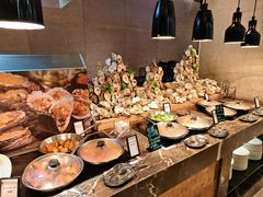 -广州万富希尔顿酒店·感趣自助餐厅·金秋蟹宴生蚝海鲜刺身