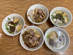 -松树干拌面店