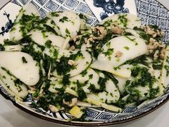 荠菜肉丝笋丝炒年糕-小实惠嘉(威海路店)