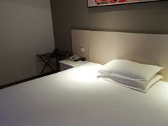 -豪泰168酒店(无锡上马墩靖海地铁站店)