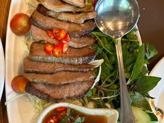 -Chom Cafe and Restaurant