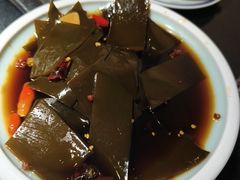 -挂旗柴锅鸡(蚌山区嘉年华店)