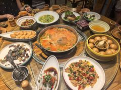 -亮欢寨酸汤鱼(沙冲路店)
