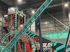 -极限PLAY运动娱乐新世界·团建派对潮玩休闲馆·室内蹦极高空游乐园