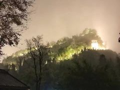 -三峡梯城
