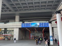 -松江南站-地铁站停车场