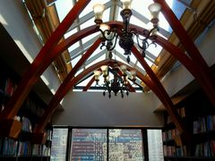 -钟书阁(松江泰晤士小镇店)