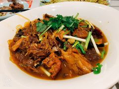 小鸡炖蘑菇粉-北李妈妈菜·海肠捞饭(高新万达店)