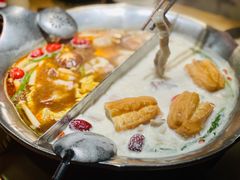 -湊湊火锅·茶憩(杭州湖滨银泰in77店)