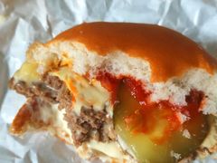 浓浓高达芝士双层吉士堡-麦当劳(佛山流行前线店)