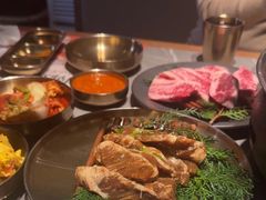 -草家酱蟹炭火烤肉店(珲春南路一店)
