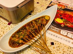 -小董哥烤串·爆汁大油边(故宫店)