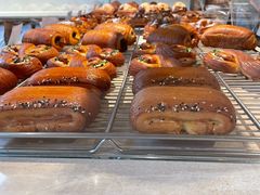 -VERIE BAKEHOUSE