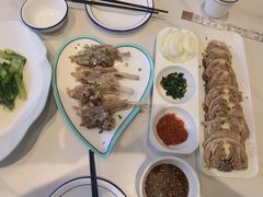 -民族手抓羊肉馆·滩羊手抓·烤全羊