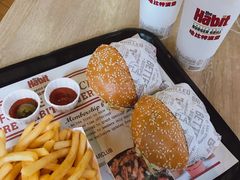 -The Habit Burger Grill 哈比特汉堡(复兴soho店)