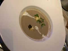 黑松露牛肝菌菇汤-MOJO•湖景音乐餐厅•Bar(湖滨店)