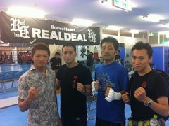 -拳霸泰拳MMA综合格斗搏击馆(浦东馆)