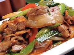 回锅肉-虹海圣肉饼店家常菜馆