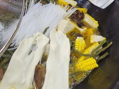-屯老二农家铁锅炖·行业领军者(梅江店)
