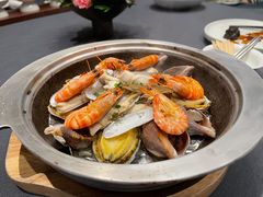 石锅原汁海鲜汇-鲁采LU STYLE(新天地店)
