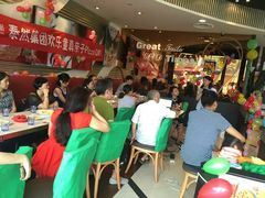 等位区-必胜客(金开大道店)