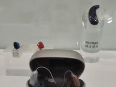 -海之声助听器 瑞士峰力直营中心(华麟大厦店)