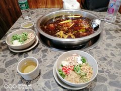 -肖肖酸萝卜鱼火锅(总店)