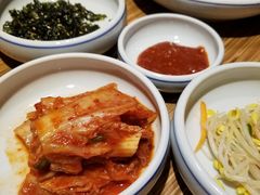 猪肉定食-王妃家(明洞中央店)