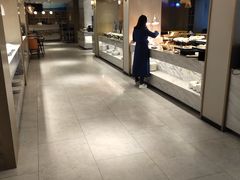 -杭州西湖湖滨银泰亚朵酒店