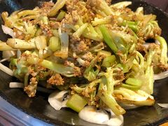 干锅菜花-华盛园卷子王农家菜水库鱼