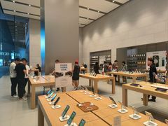 -Apple零售店(华贸购物中心店)