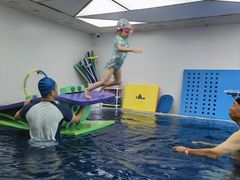 -龙格亲子游泳·水育早教运动中心(绿城店)