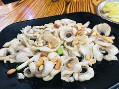 果仁炒生鱼片-禄源公·老莞诚饭店
