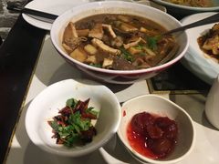 老汤卤煮火烧-京味斋·北京烤鸭(北京南站洋桥店)