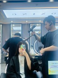 -藤野造型烫染·漂发