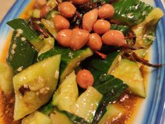 刀拍黄瓜-早酒肖汉老味拌面