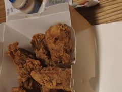 -BHC炸鸡(明洞总店)