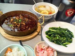 -有红鸡毛店·川菜(建设路店)