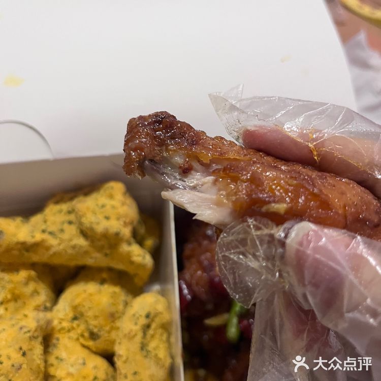 终于知道正谈炸鸡为什么火了！巨好吃家人们[流泪]