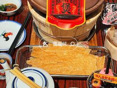 -蝴蝶里·粤菜·点心(滨江龙湖店)