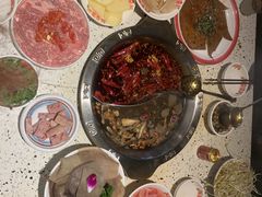 -红九格老火锅(三峡广场店)